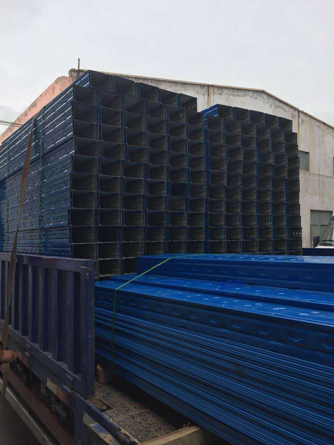 彩鋼節(jié)能防腐橋架